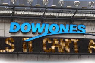 Индекс Dow Jones опустился ниже 10000 пунктов
