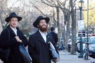 Хасид отсудил у полиции 75 тысяч долларов за клок бороды