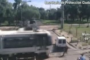 Аргентинские власти разыскивают человека - супермена