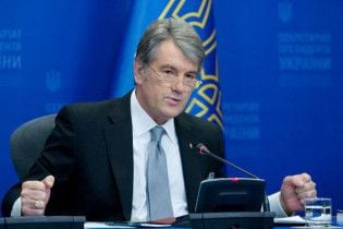 Ющенко приказал ГПУ возбудить дело за дискриминацию украиноязычных в Украине