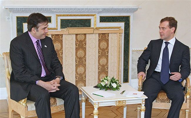 Дмитро Мєдвєдєв, Михайло Саакашвілі