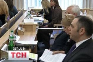 Суд отказался рассматривать избирательную документацию шести окружкомов