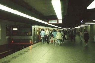 Из-за аварии в метро Амстердама пострадали 8 человек