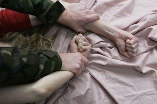 Девушку неделю избивал и насиловал парень, с которым она познакомилась в День влюбленных