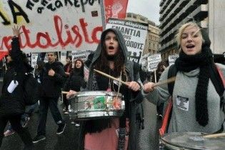 Грецию парализовала забастовка: в стране отменены все авиарейсы