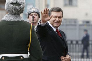 Кремль решил не снижать статус визита Януковича