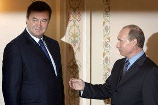 НУ: Янукович со страшной силой копирует Путина