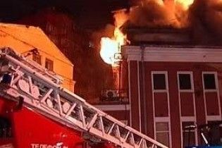 Пожар в московском клубе "Опера": 250 эвакуированных, есть жертвы