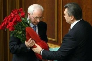 Азаров назначен премьер-министром