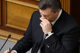 Янукович уволил представителя президента в Крыму
