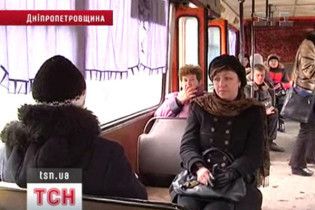 На Днепропетровщине пассажирки поломали позвоночники во время поездки в маршрутке