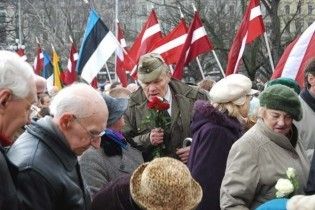 Президент Латвии поддержал марш ветеранов "Ваффен СС"