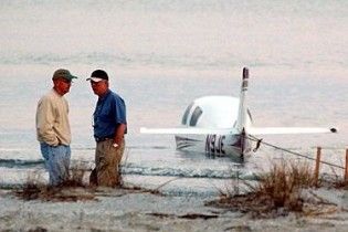 В США самолет насмерть сбил мужчину, бежавшего трусцой