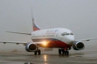 Шторм заблокировал пассажиров в аэропорту Симферополя