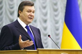Янукович передал прикарпатцам, что не сердится за яйца