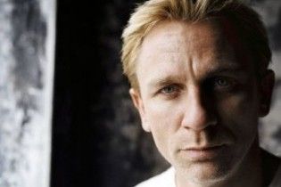 Актер Дэниел Крейг ради 8 марта стал женщиной