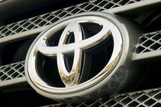 Концерну Toyota грозит запрет на продажу гибридов в США