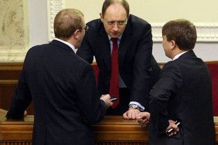 Яценюк готов блокировать трибуну ради отпущения грехов Тимошенко