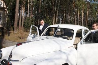 Янукович и Медведев примут участие в автопробеге