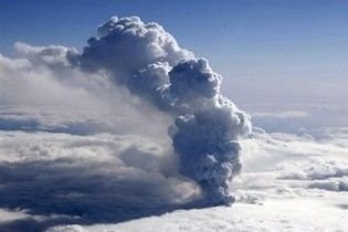 В Исландии эвакуировали 800 человек из-за повторного извержения вулкана