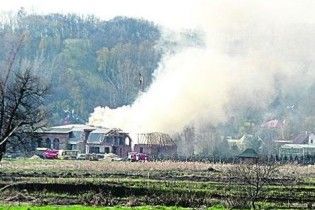 Дачу Ющенко подожгли рабочие