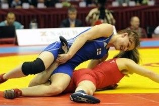 Украинки успешно выступили на чемпионате Европы по борьбе