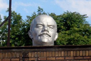 В Волынской области обезглавили памятник Ленину