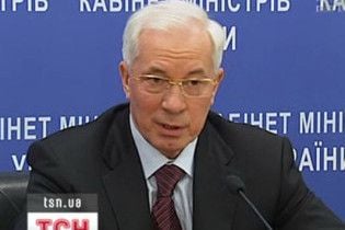 Коммунисты: Азарова заменят уже осенью