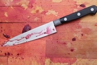 В Днепропетровске студентка из Уганды ударила ножом студентку из Камеруна