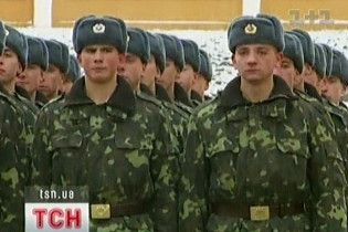 Контрактная армия в Украине будет не раньше 2025 года