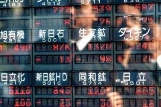 На Токийской бирже рухнул индекс Nikkei