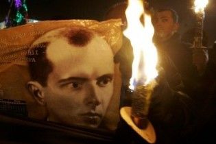 Мэр Львова: на Востоке не должны считать Бандеру врагом