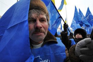 Экзит-пол: на выборах в горсоветы лидирует Партия регионов