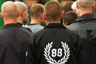 Чешского солдата выгнали из армии за нацистскую татуировку