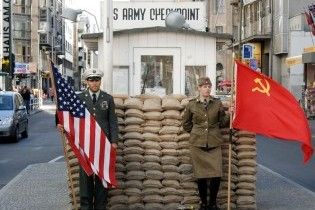 Четверть немцев хотят построить новую Берлинскую стену