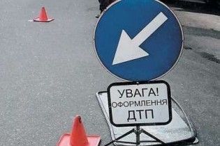 В Севастополе BMW насмерть сбил женщину с детьми на тротуаре