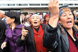 В Кыргызстане начался митинг в поддержку мэра Оша
