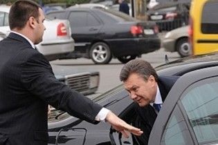 Янукович заявил, что не отвечает за безопасность движения своего кортежа