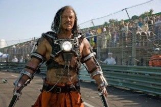 Вулкан сорвал мировую премьеру "Железного человека-2"