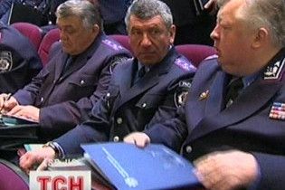 Оппозиция требует уволить главу МВД из-за крымских татар