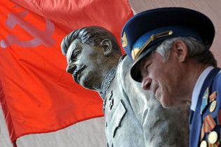 Запорожский губернатор обжаловал в прокуратуре установку монумента Сталину