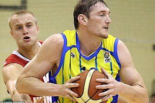 Украина празднует первую победу на Евробаскете-2011