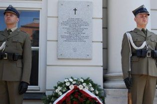 Зламався літак польської делегації, яка поверталась зі Смоленська