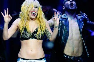 Lady GaGa викликали на пісенну дуель