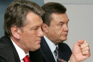Ющенко регулярно спілкується з Януковичем
