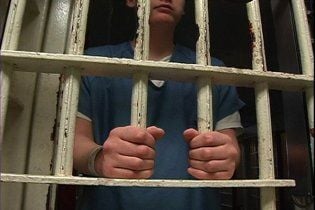 Рада разрешила милиции задерживать 11-летних детей на 30 суток