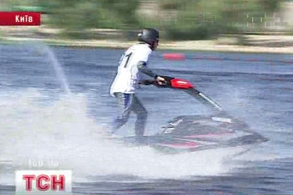 06_aquabike