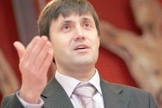 КПУ відчуває себе у парламентській більшості, як монашка в борделі