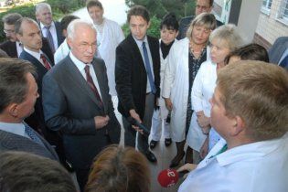 В Одессе перед приездом Азарова помыли улицы