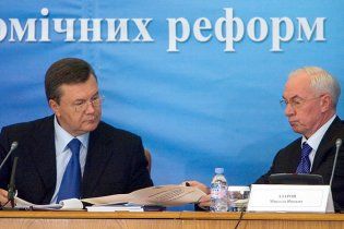 Янукович и Азаров откроют новые станции метро в Киеве